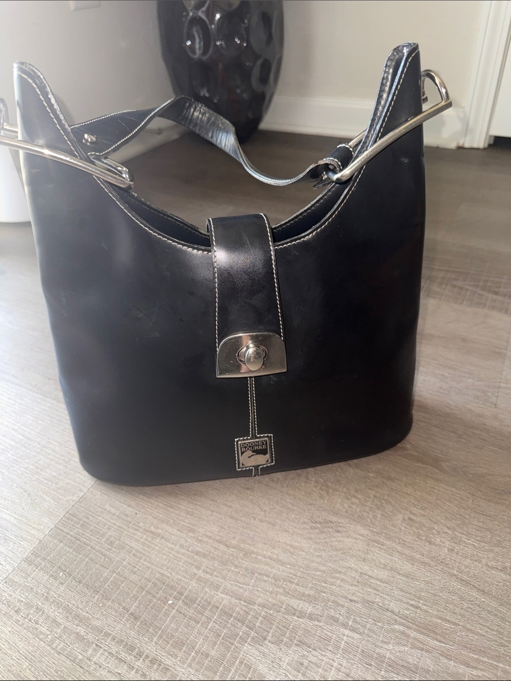 Dooney & Bourke VTG Fall 1999 Smooth Black Leather Crescent Hobo Bag